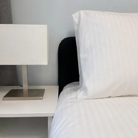 Stunning & Modern In Apartamento *